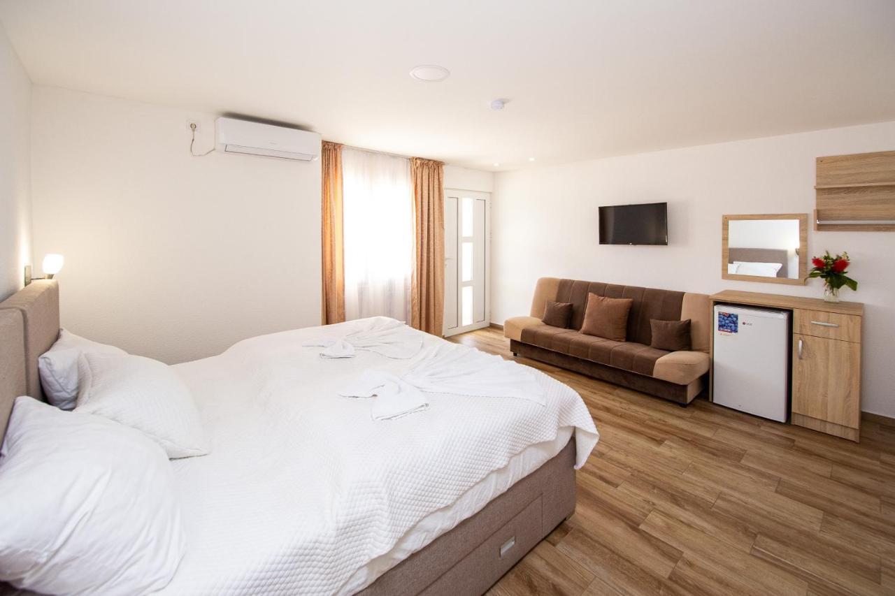 Saki Apartments Budua Esterno foto