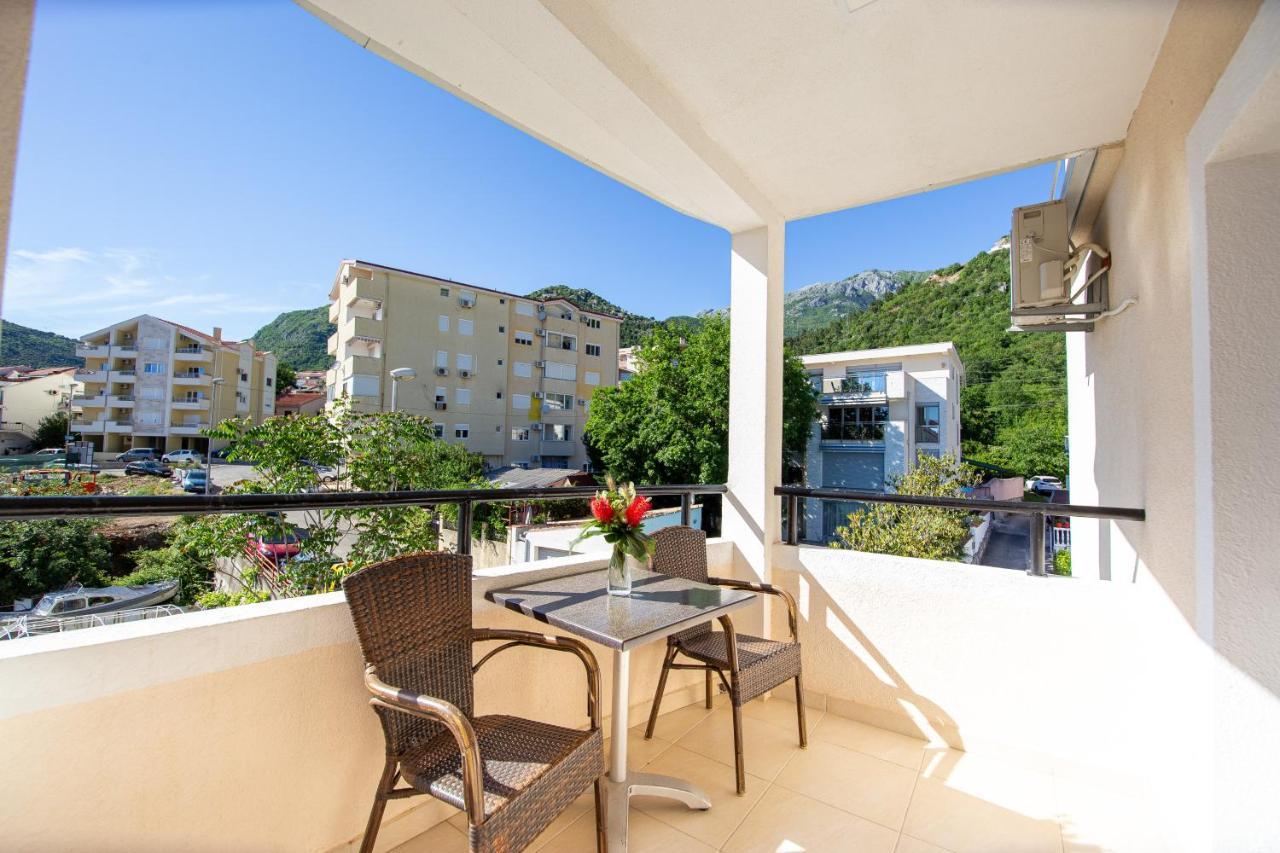 Saki Apartments Budua Esterno foto
