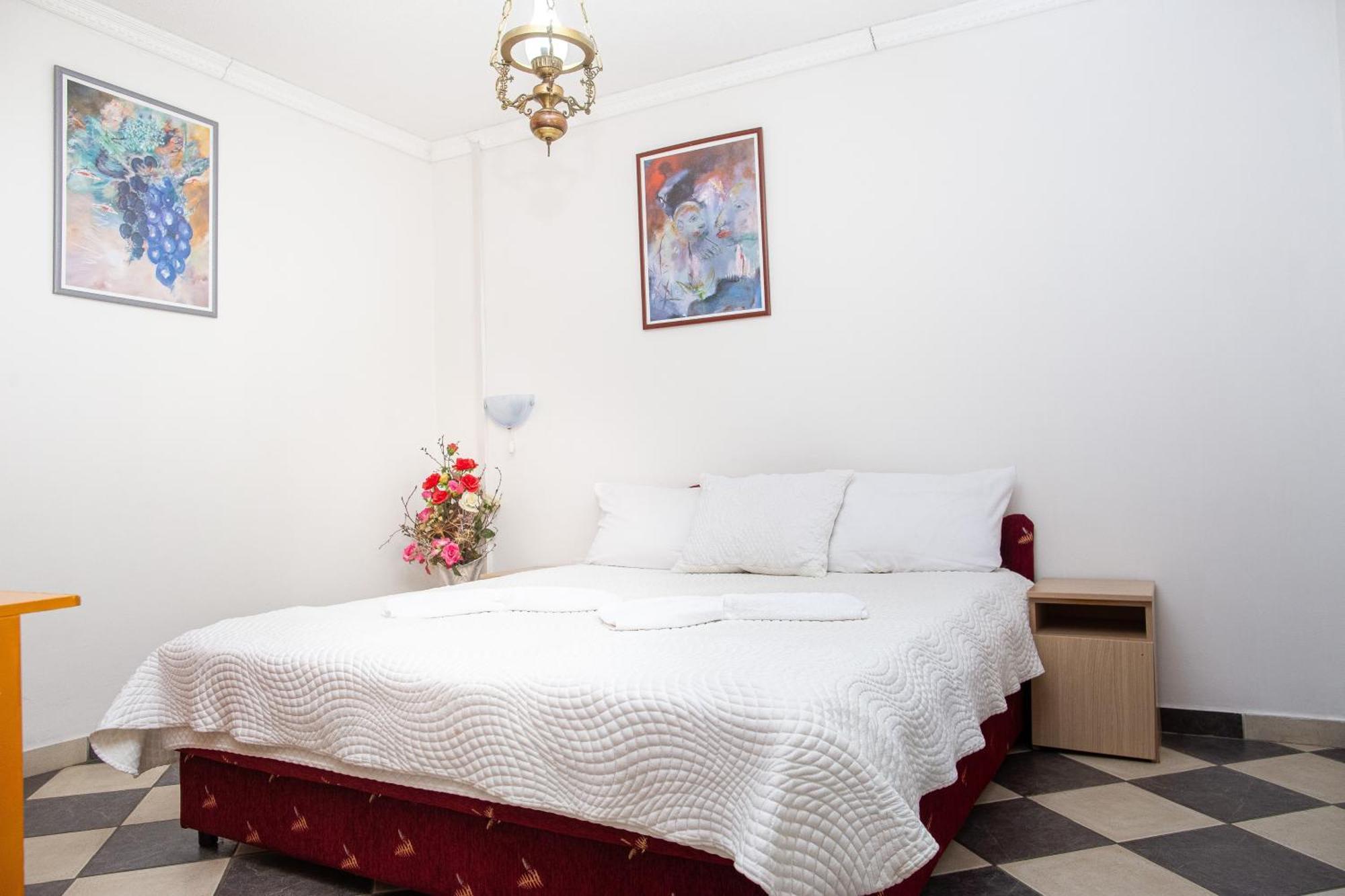 Saki Apartments Budua Esterno foto
