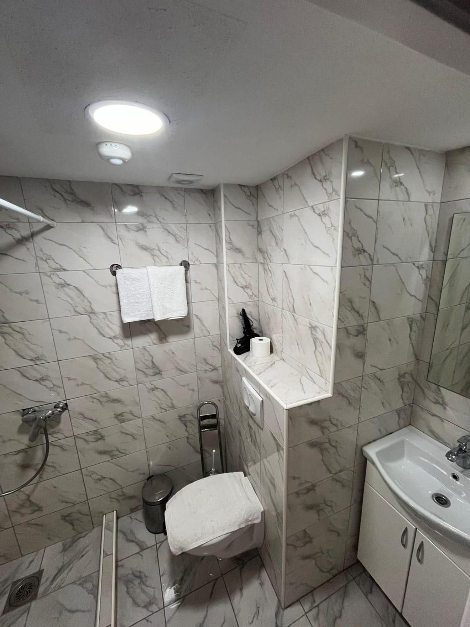 Saki Apartments Budua Esterno foto