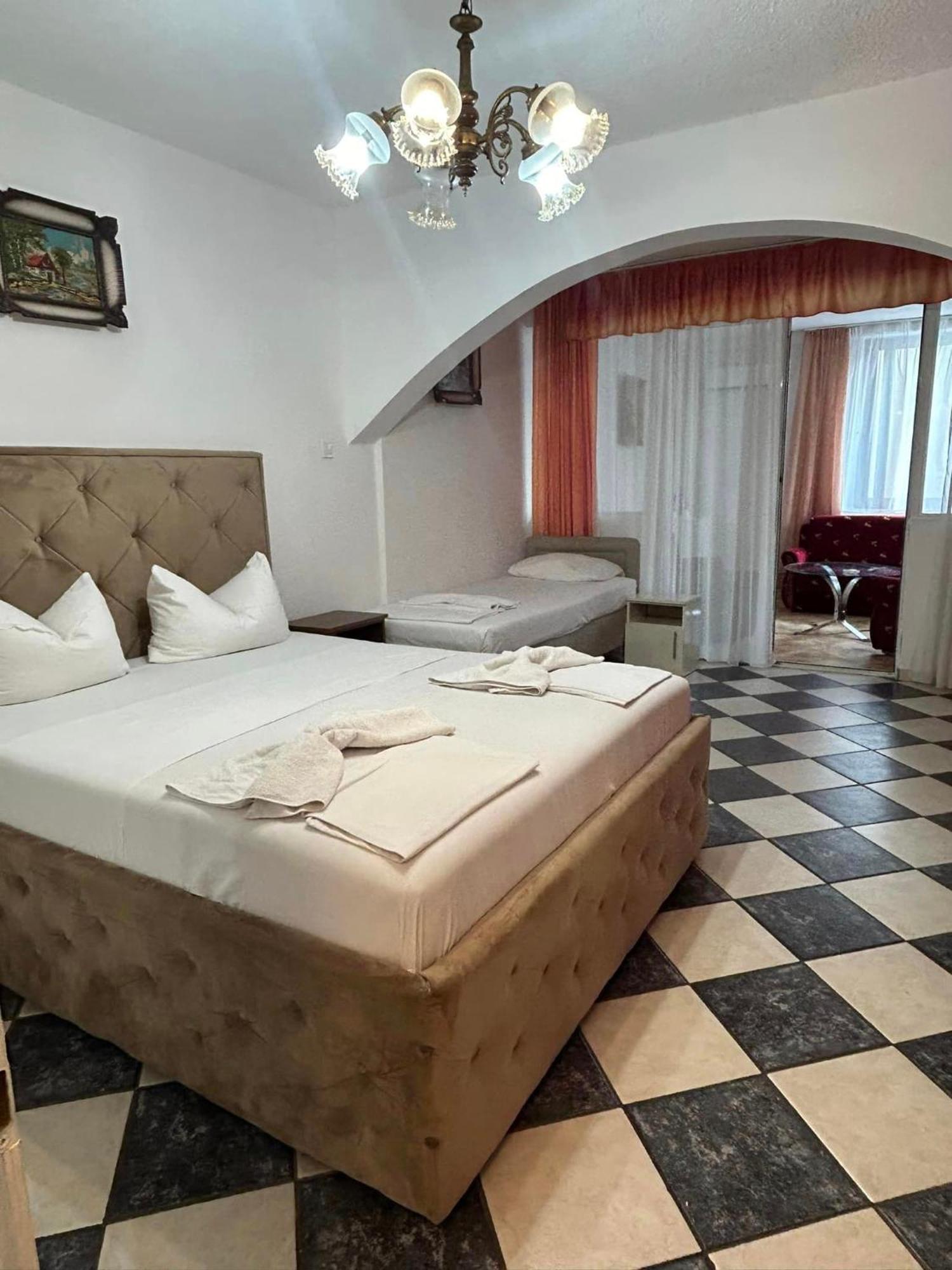 Saki Apartments Budua Esterno foto